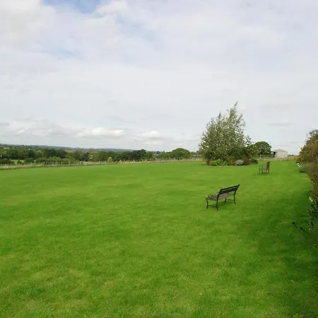 Abbotts Ball Farm Potterne Exterior photo